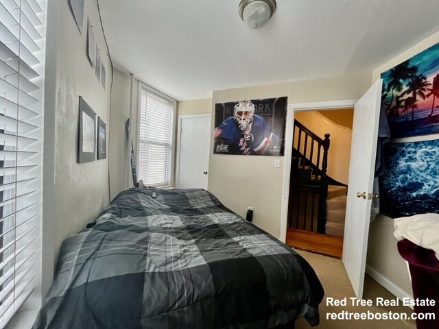 13 Knowlton St, South Boston