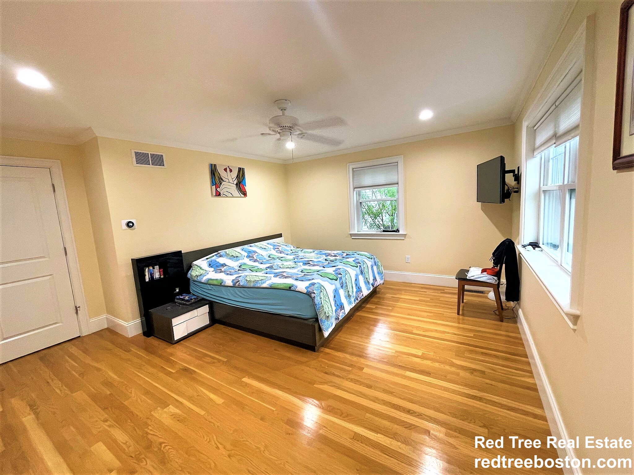 122 Columbia, Newton