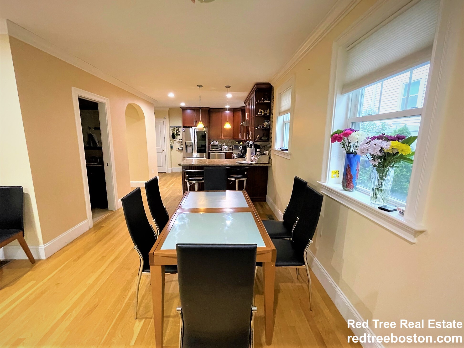 122 Columbia, Newton