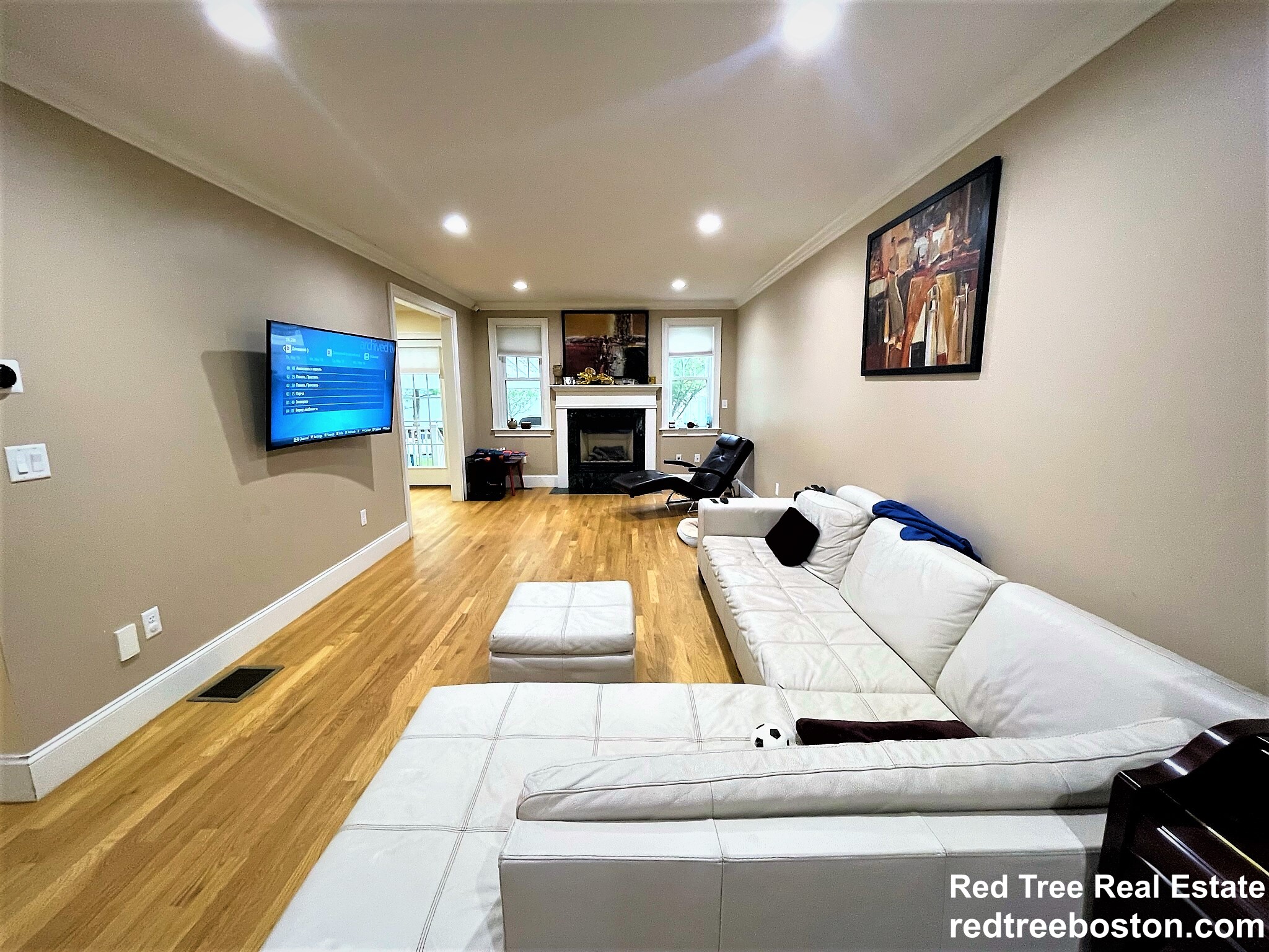 122 Columbia, Newton