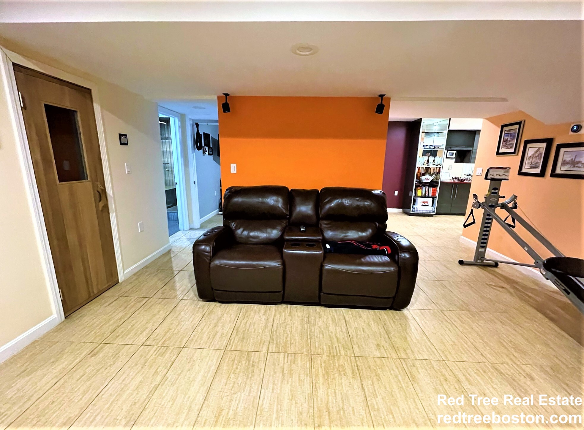 122 Columbia, Newton