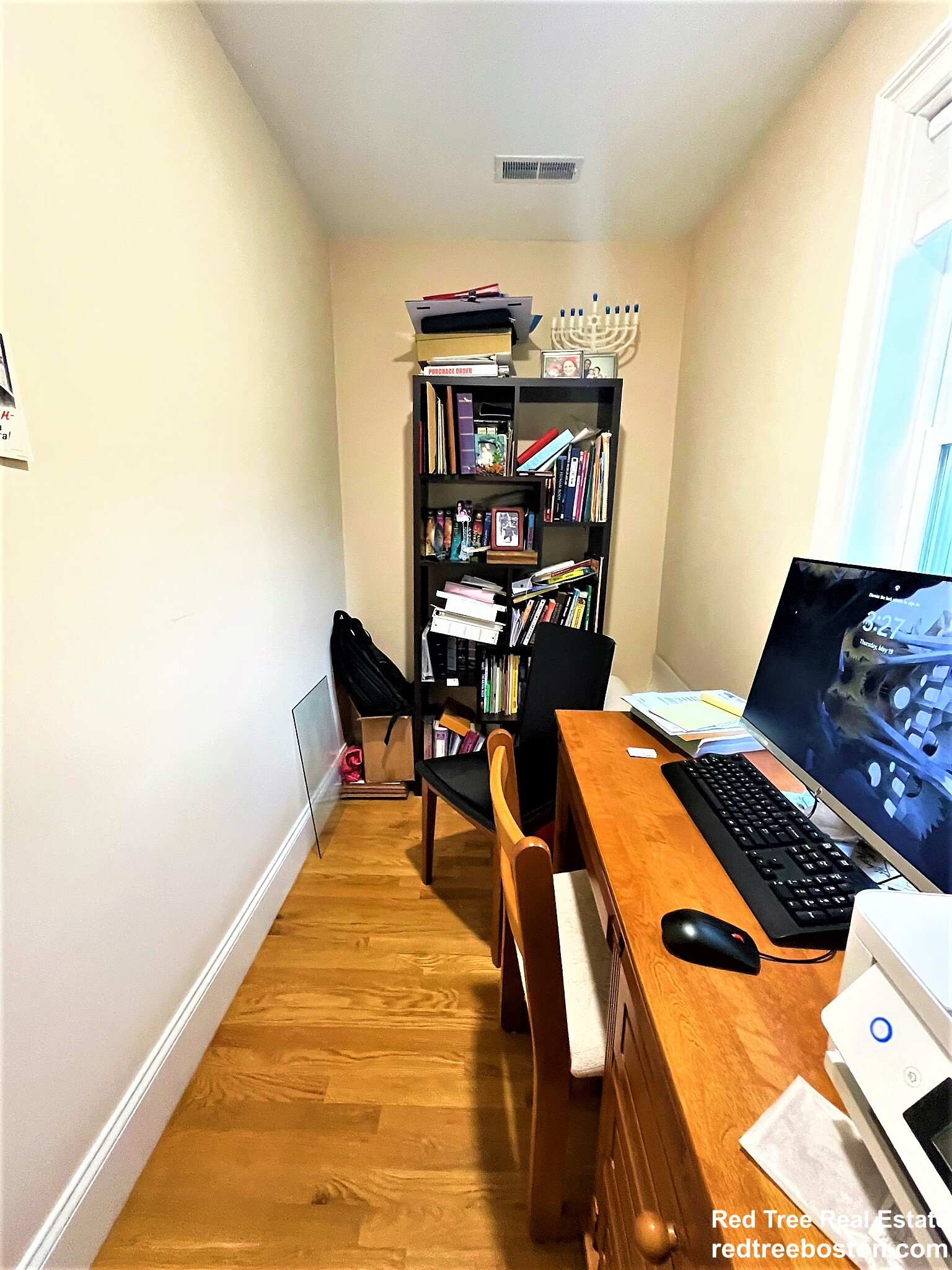 122 Columbia, Newton