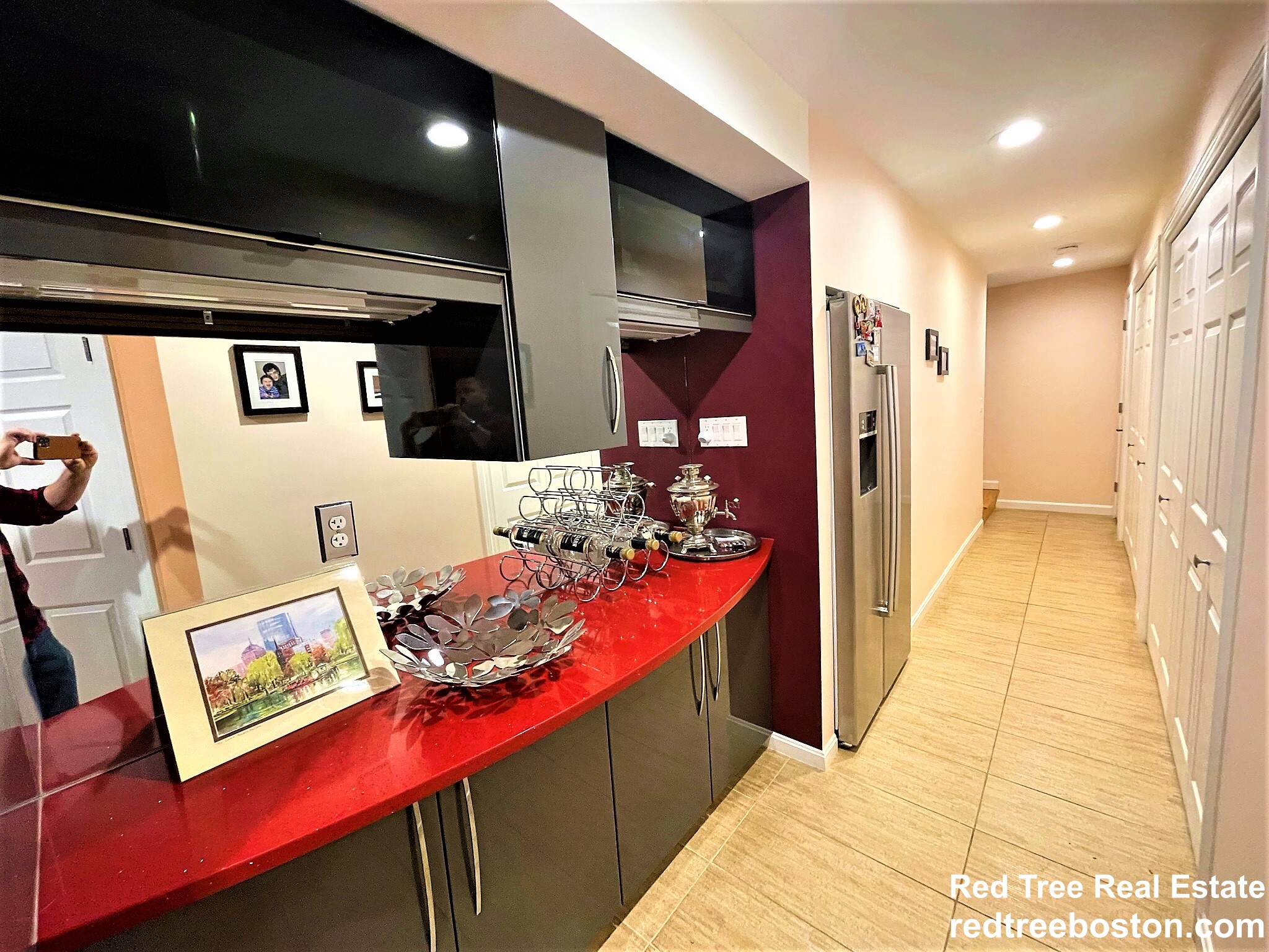 122 Columbia, Newton