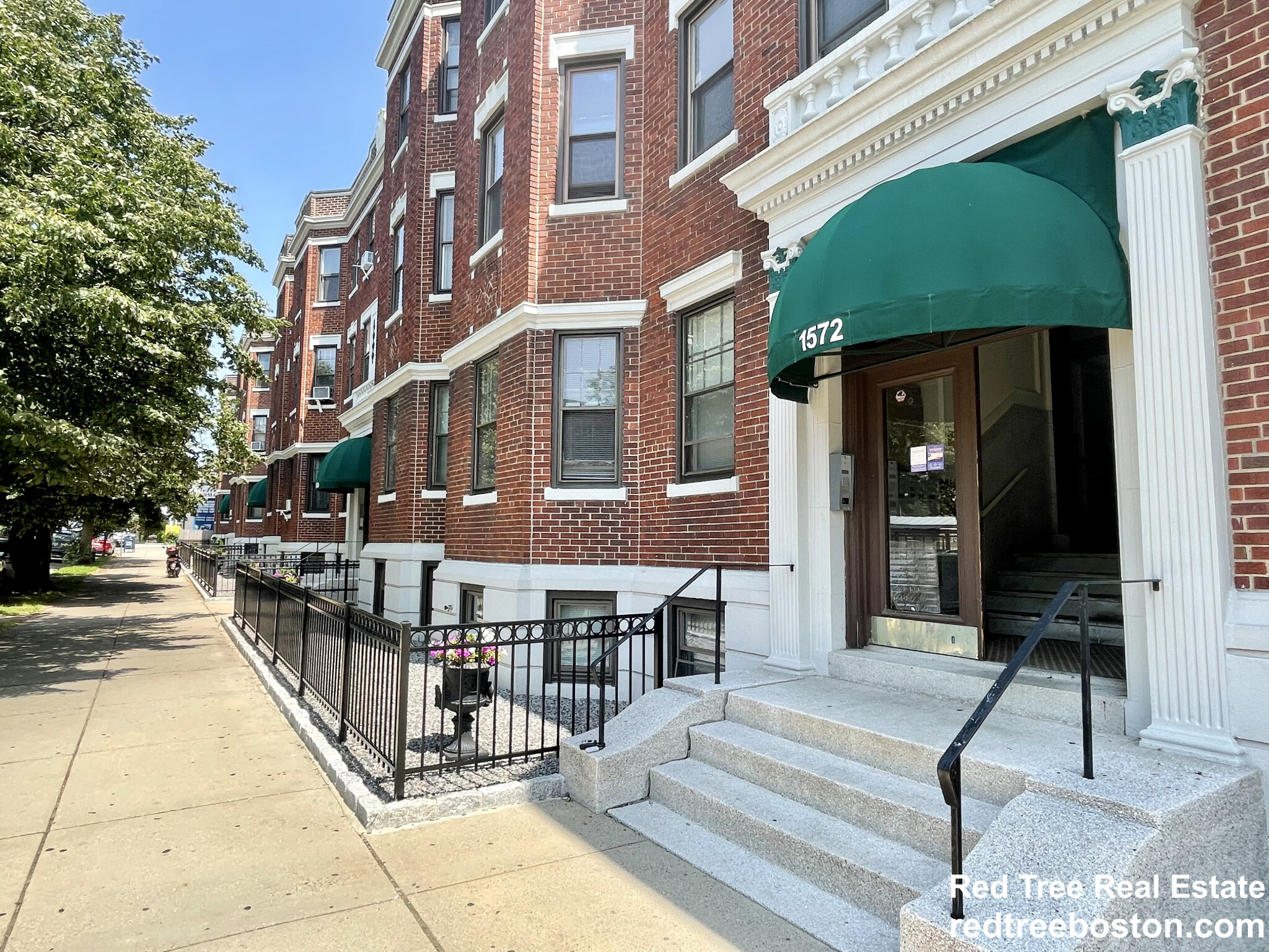 1572 Commonwealth Ave, Brighton