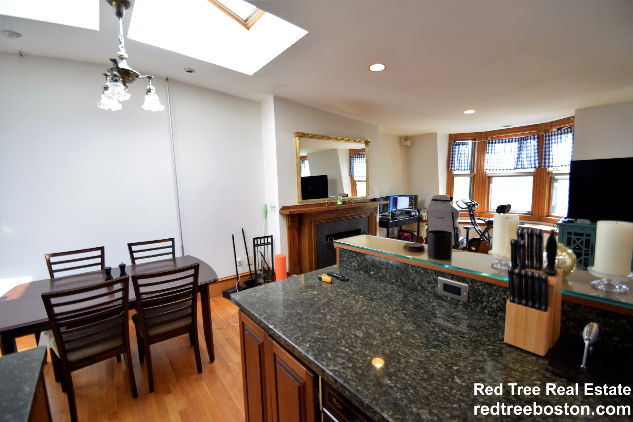 17 Holyoke St, South End