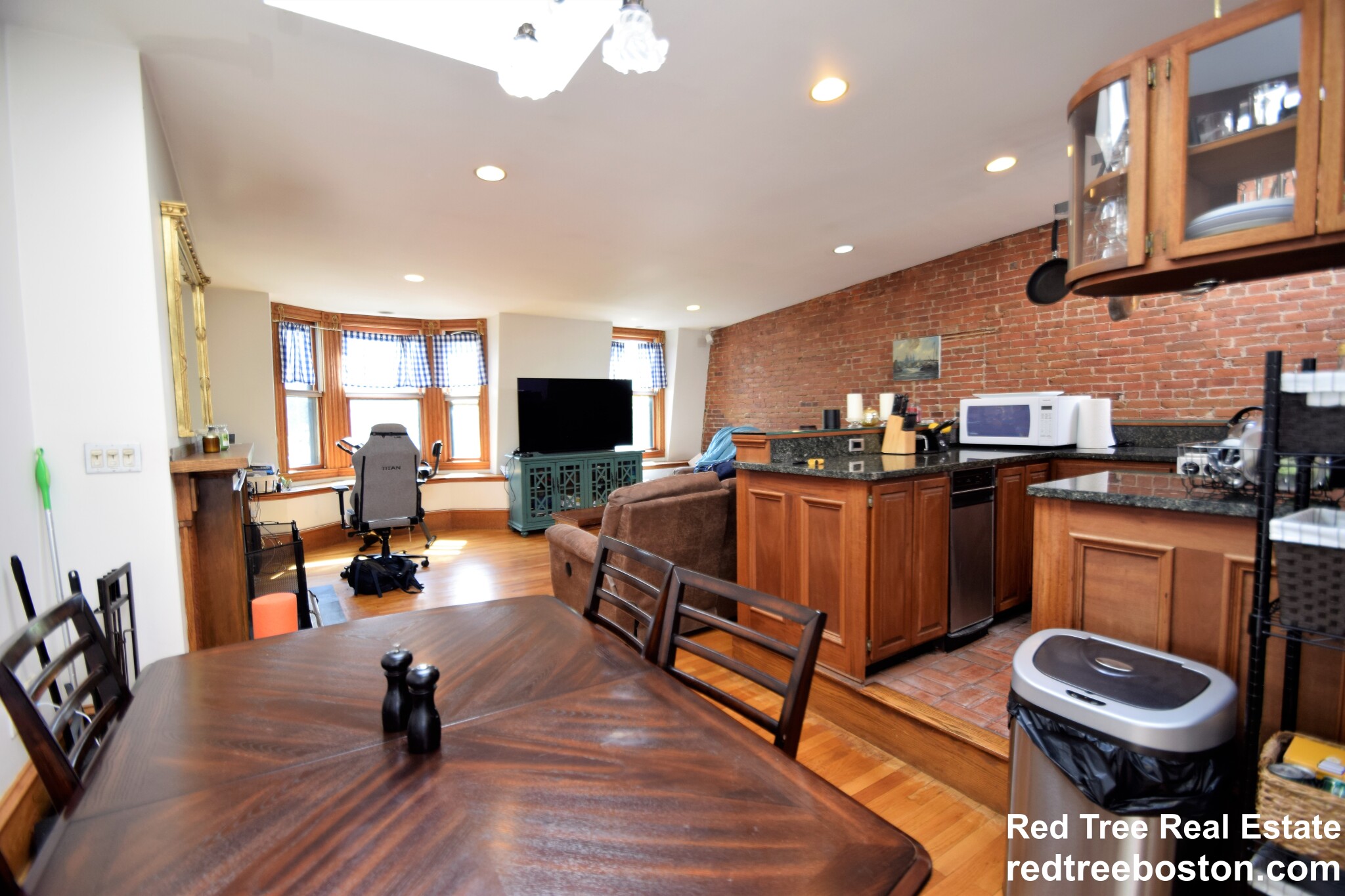 17 Holyoke St, South End