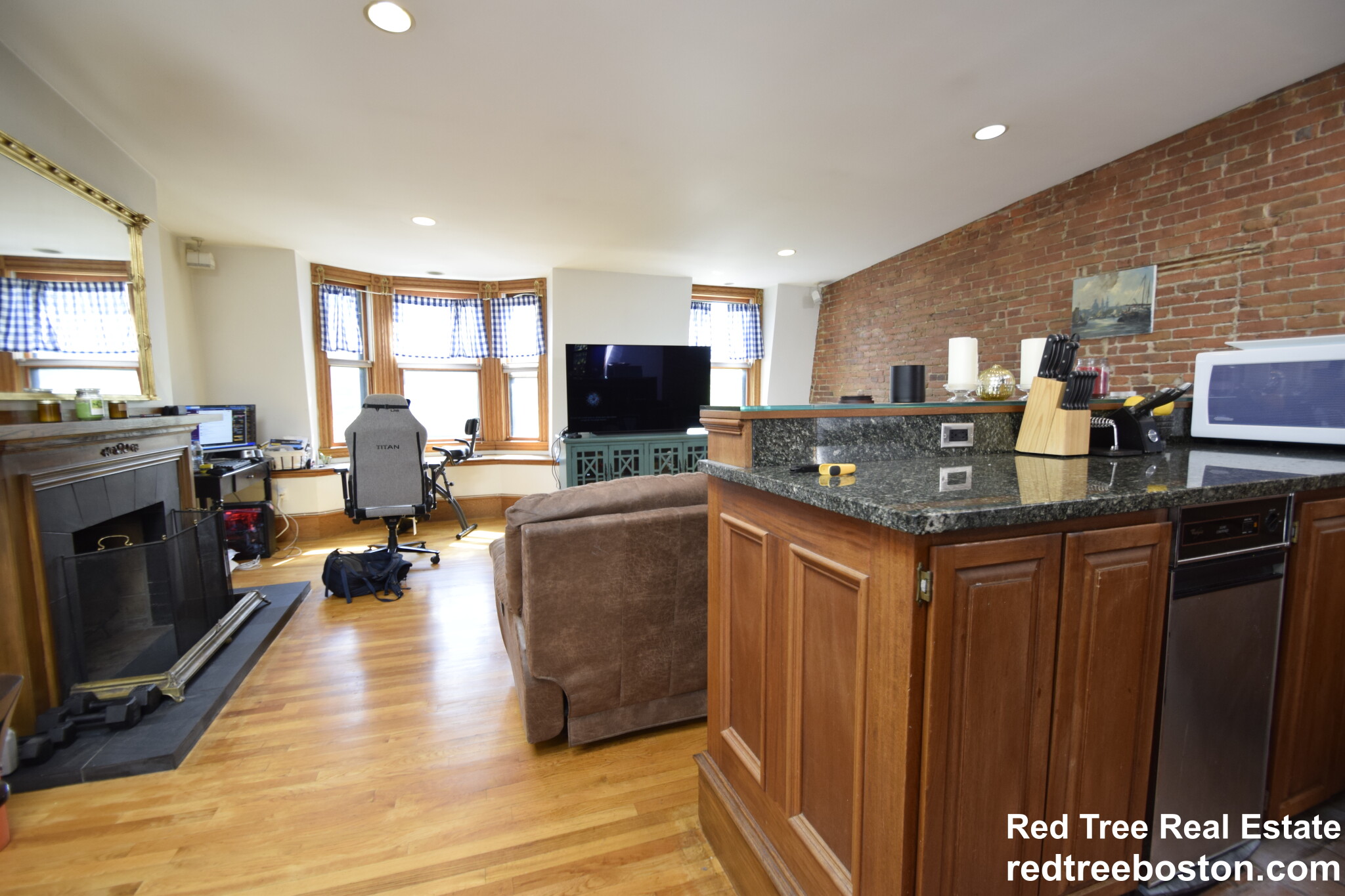 17 Holyoke St, South End