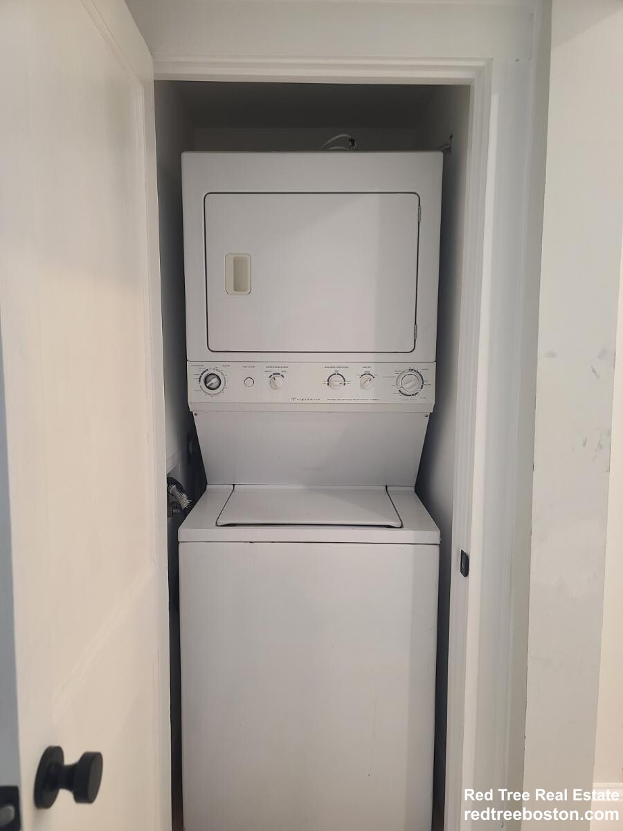 99 Kilsyth Rd, Brighton