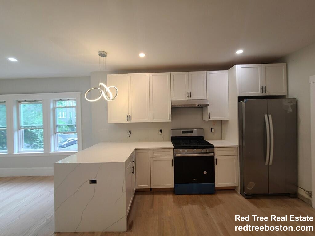 99 Kilsyth Rd, Brighton