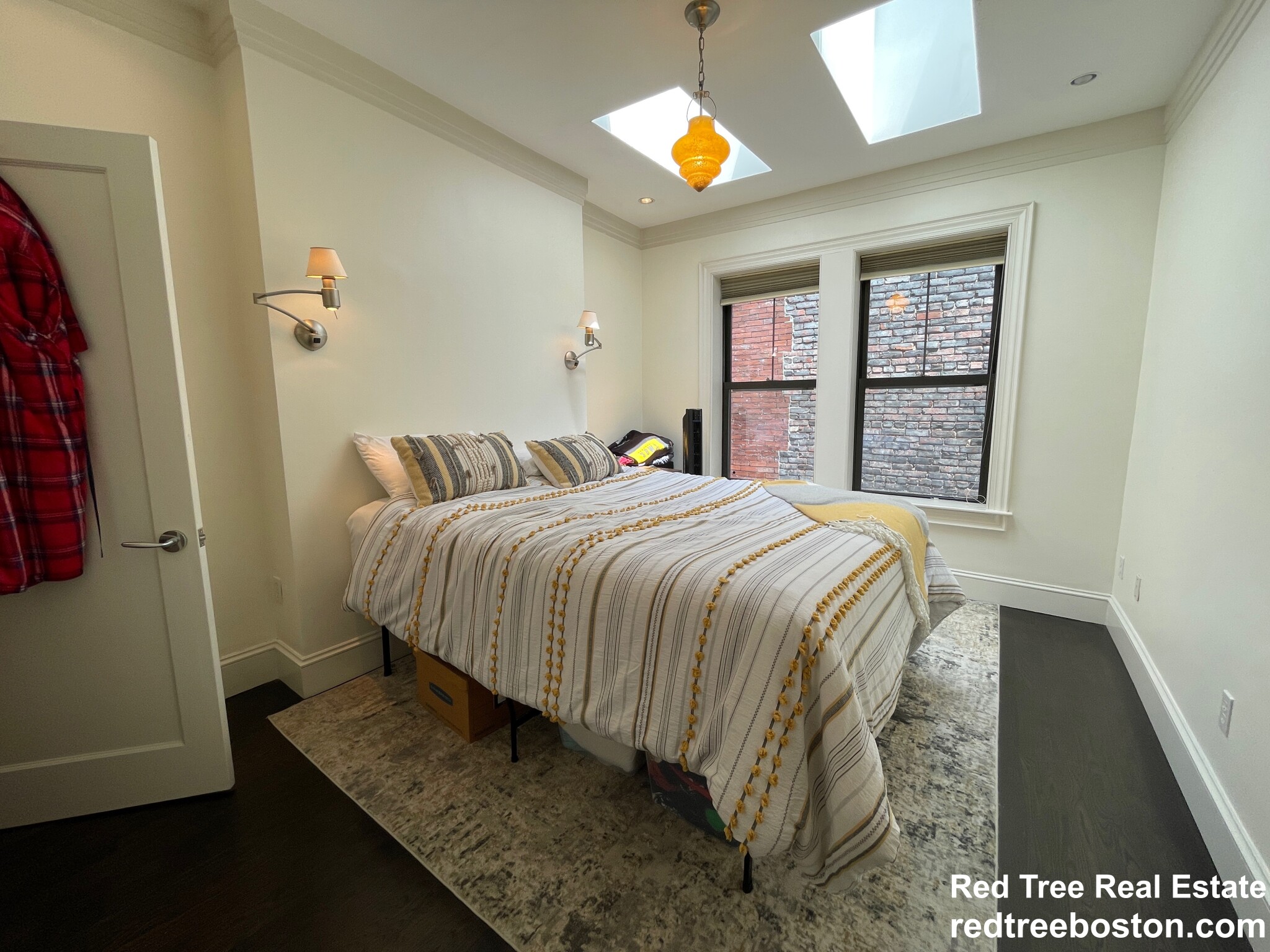 13 Worcester Sq, South End