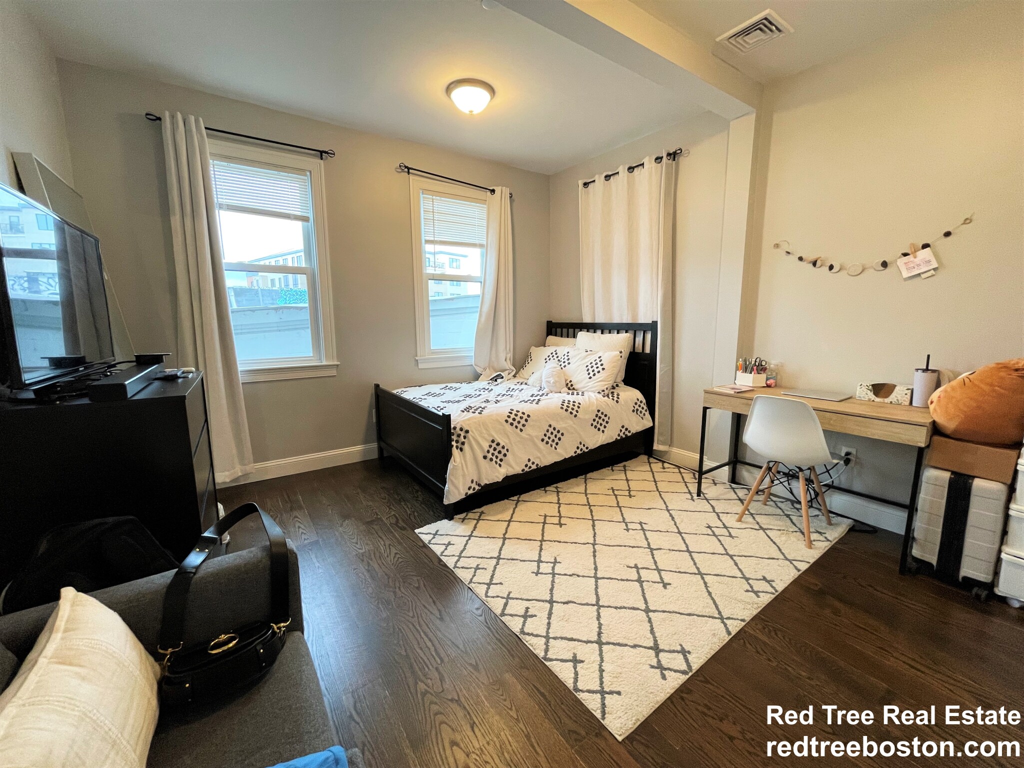 17 Harvard Tr, Allston