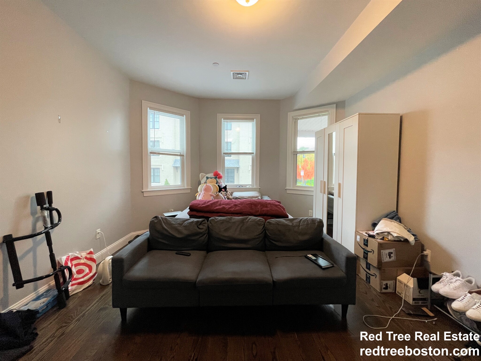 17 Harvard Tr, Allston