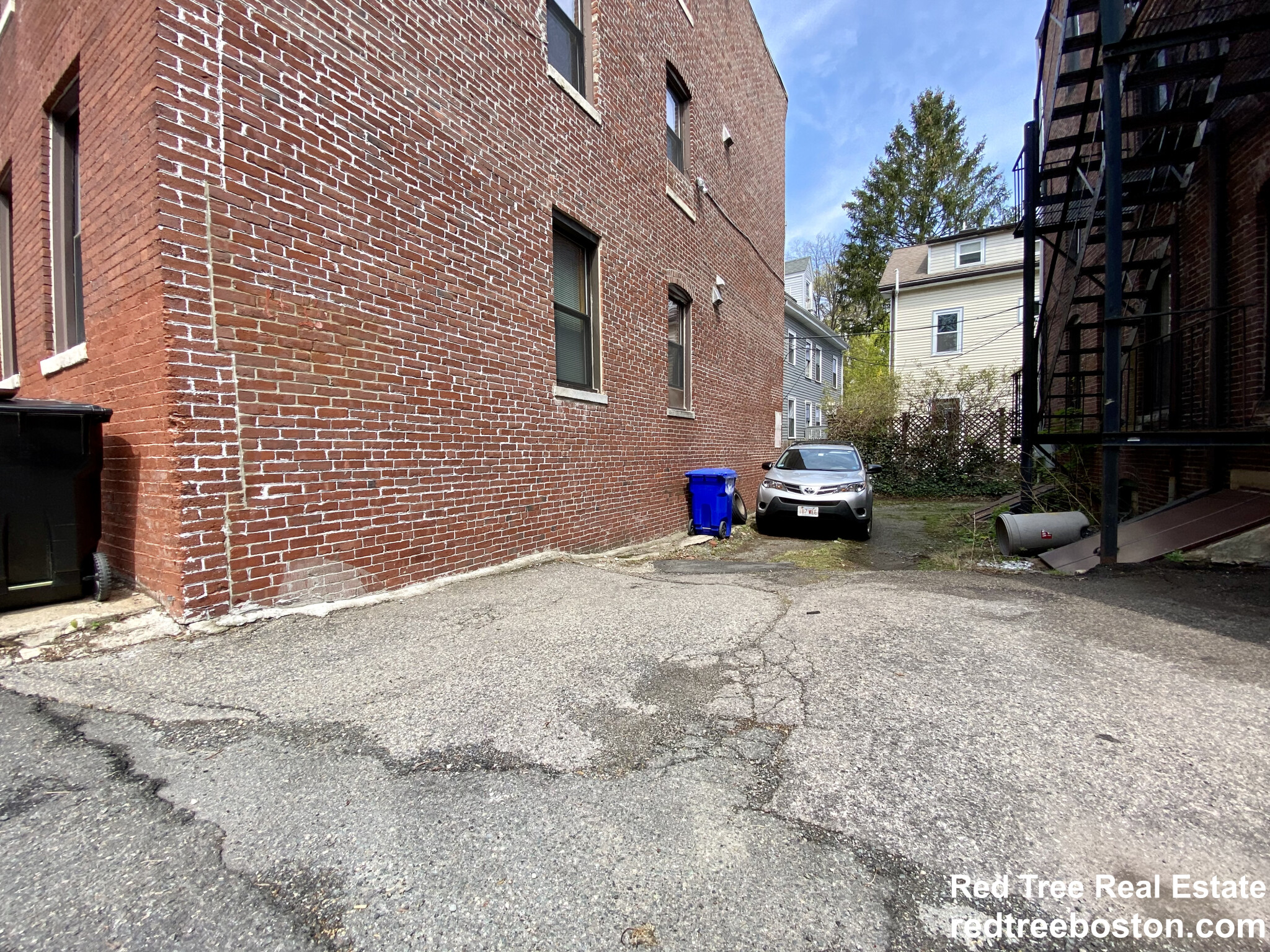 11 Tabor Pl, Brookline Village