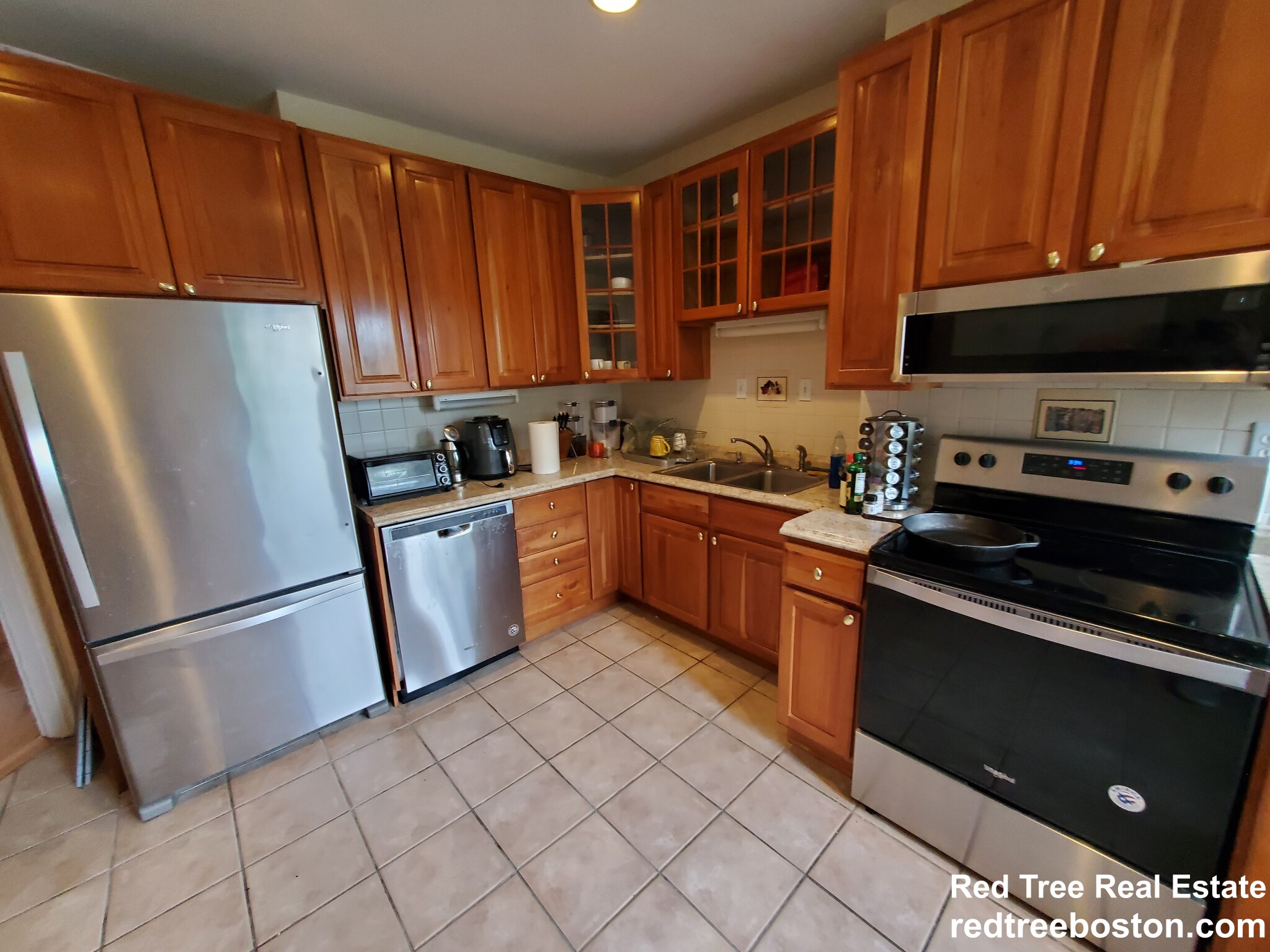 149 Centre St, Roxbury