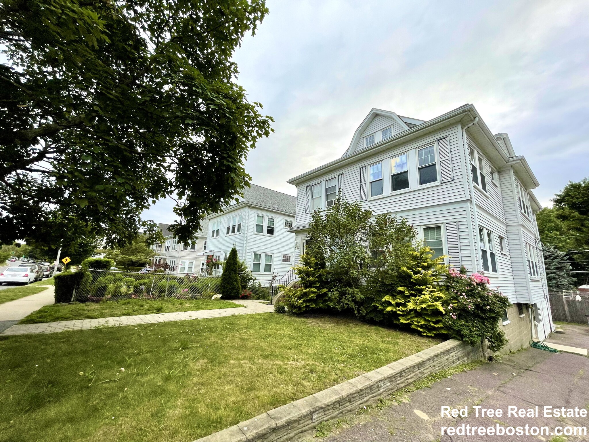 896 Fellsway, Medford