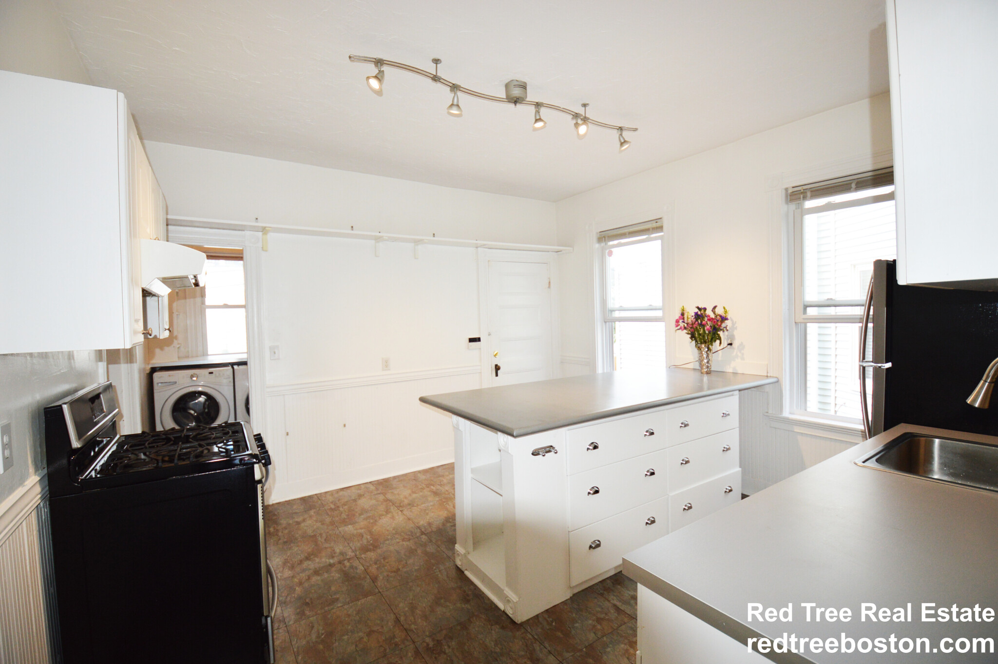 20 Dalrymple St, Jamaica Plain