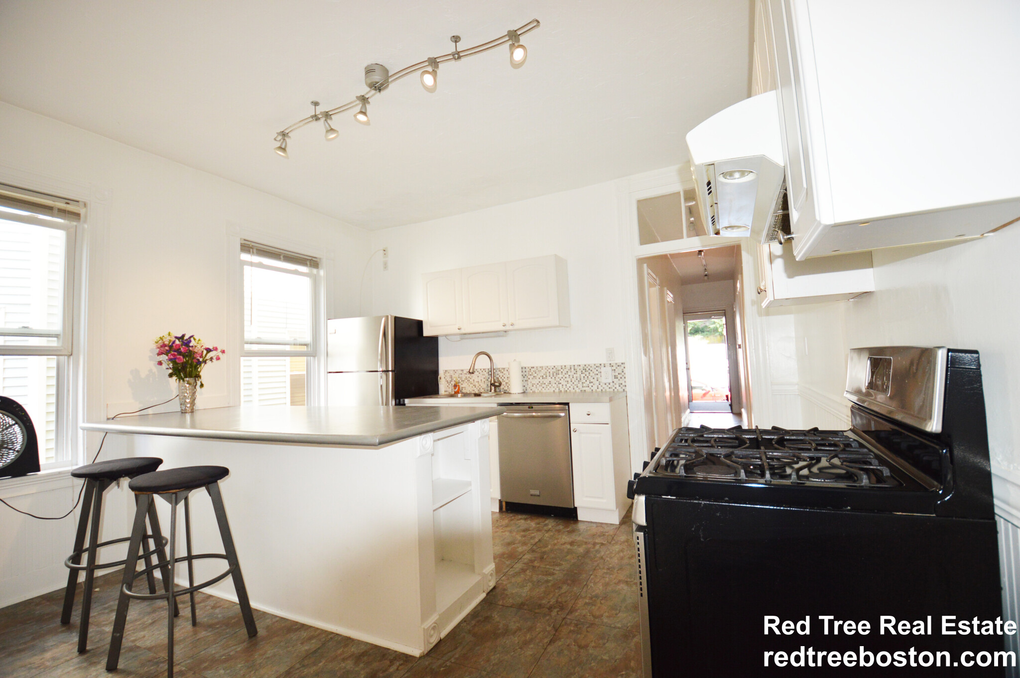 20 Dalrymple St, Jamaica Plain