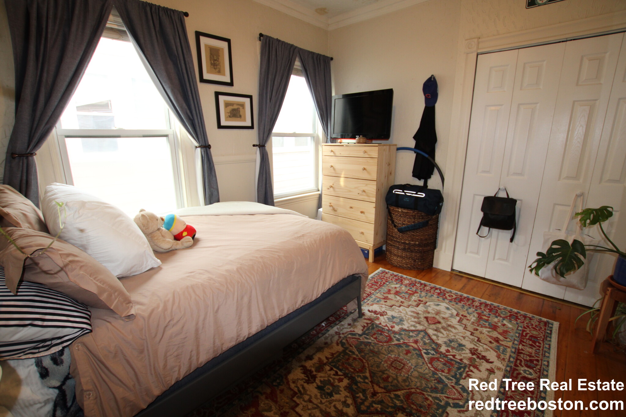 93 Hillside St, Mission Hill