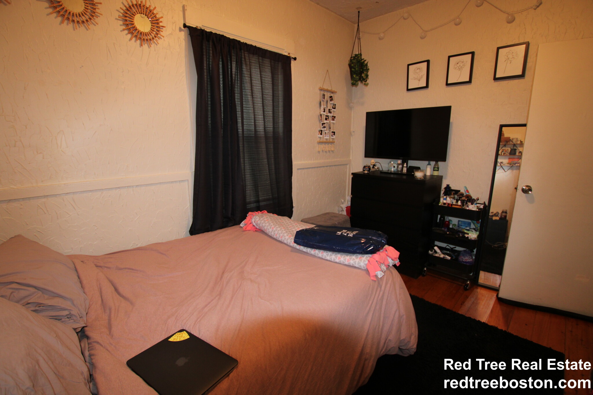 93 Hillside St, Mission Hill