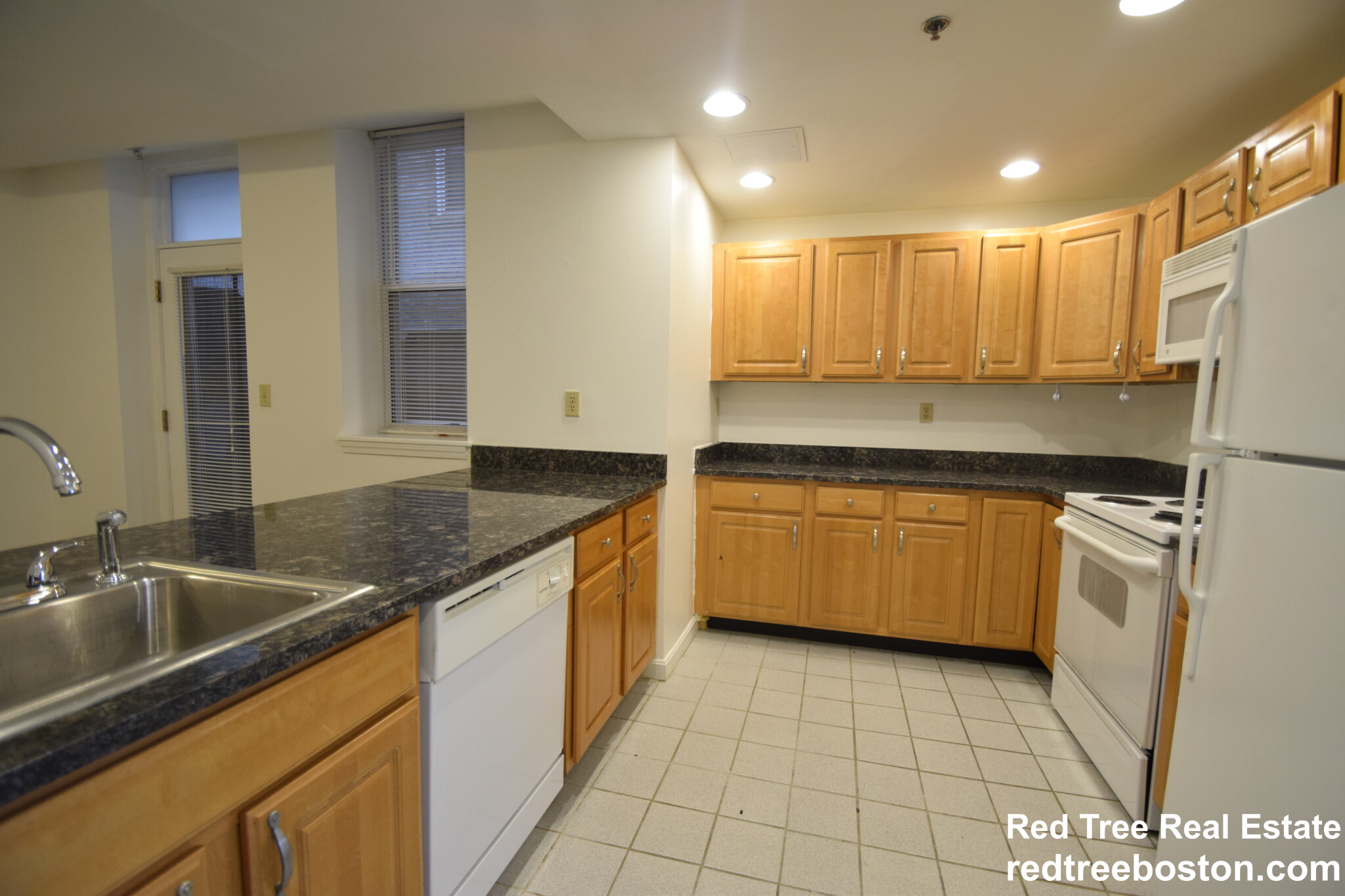 24 Queensberry St, Fenway