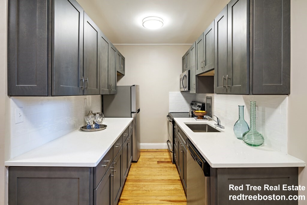 52 Strathmore Rd, Brighton