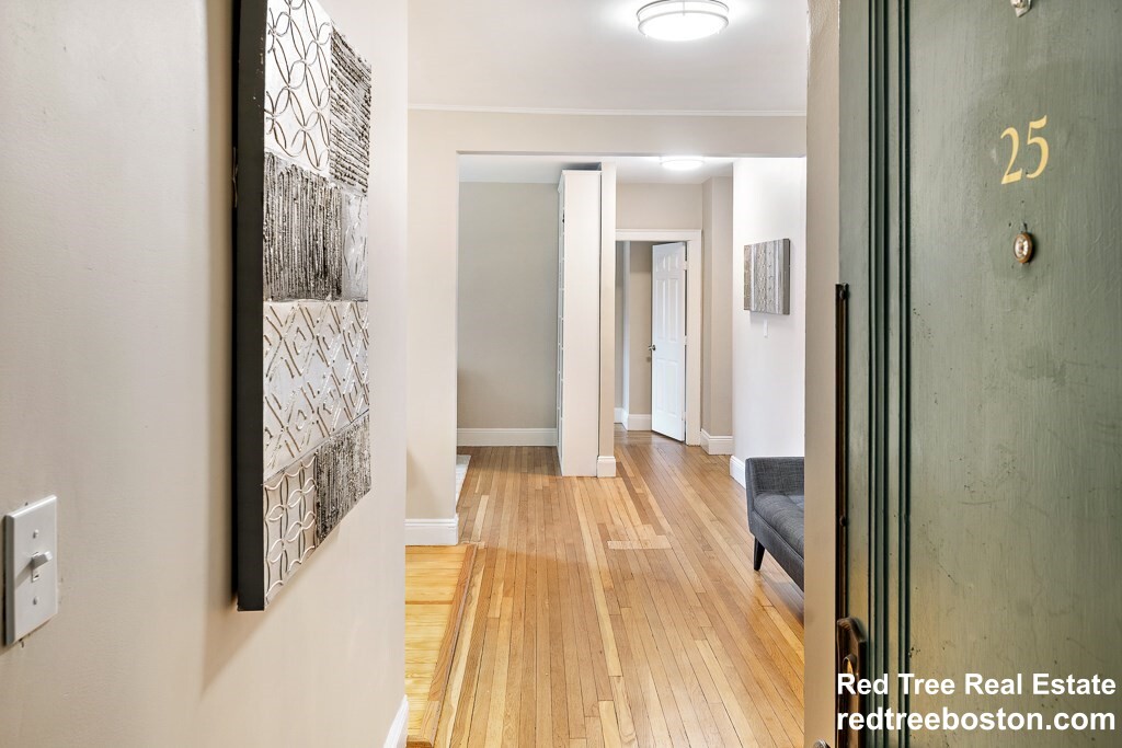 52 Strathmore Rd, Brighton