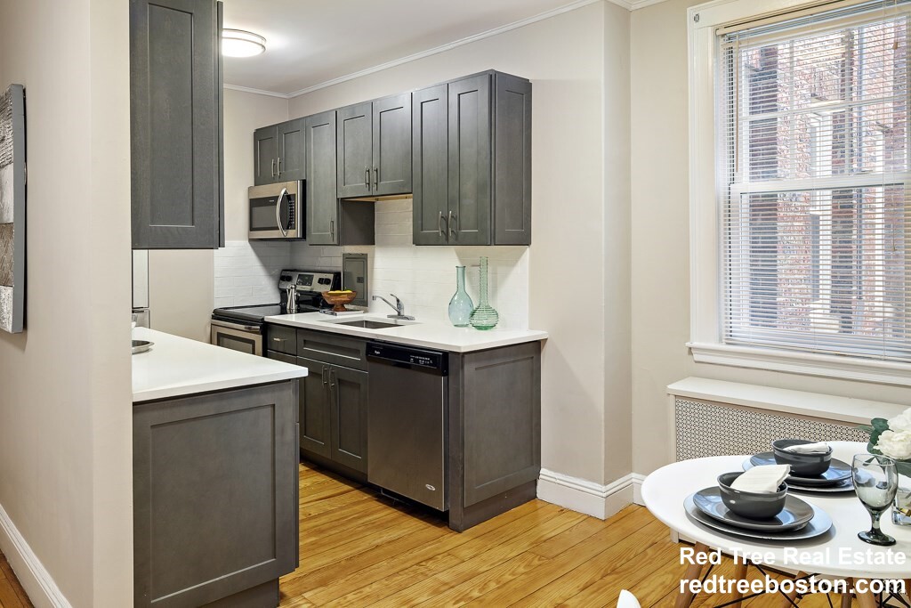 52 Strathmore Rd, Brighton