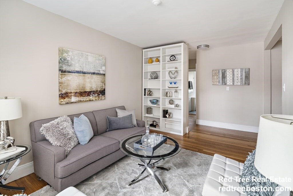 52 Strathmore Rd, Brighton