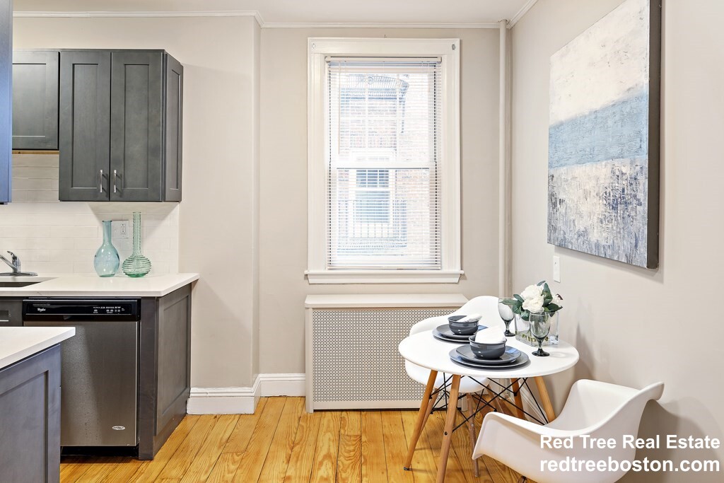 52 Strathmore Rd, Brighton