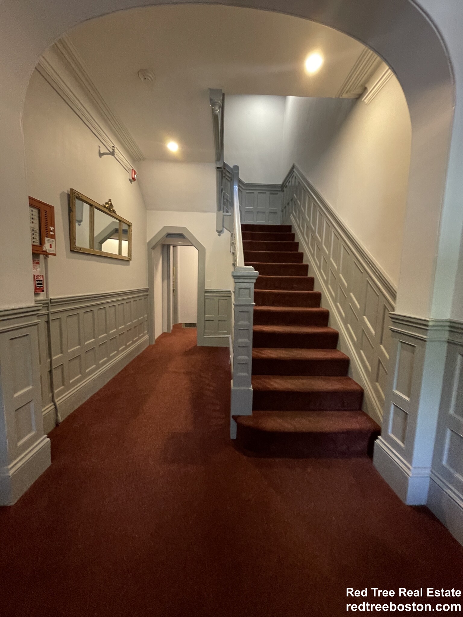 869 Beacon St, Fenway