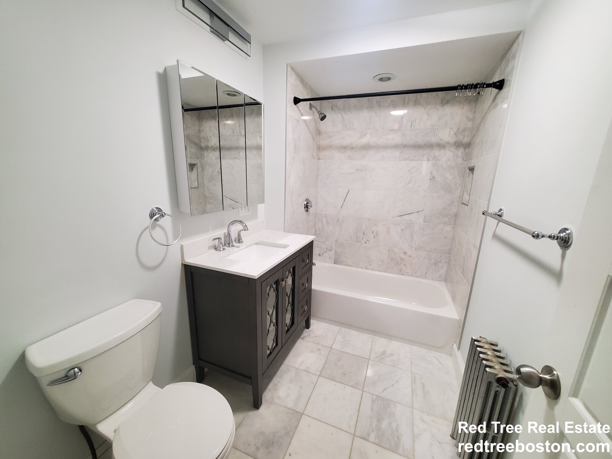 35 Harbor View St, Dorchester