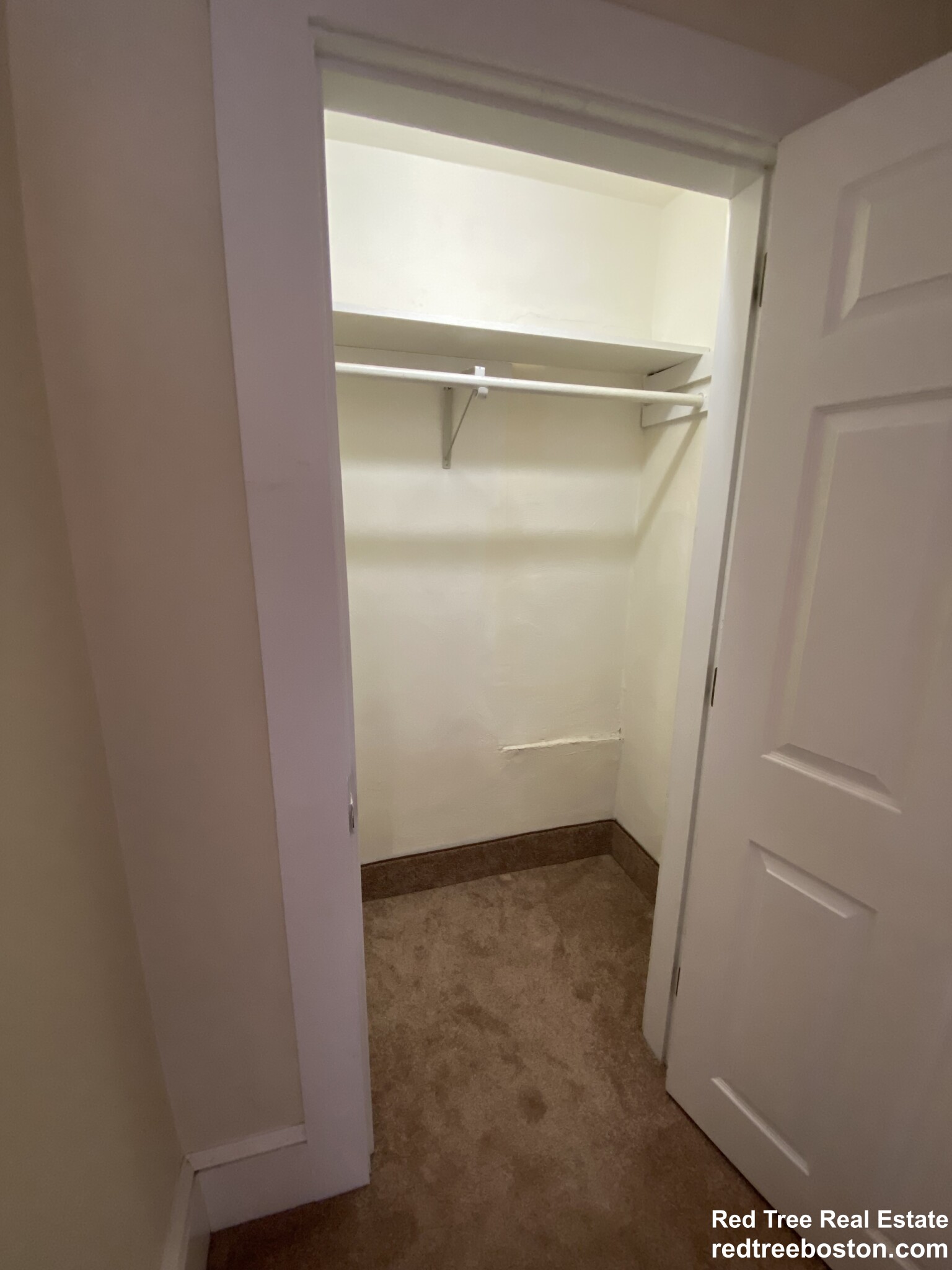 7 Rifle Ct, Watertown