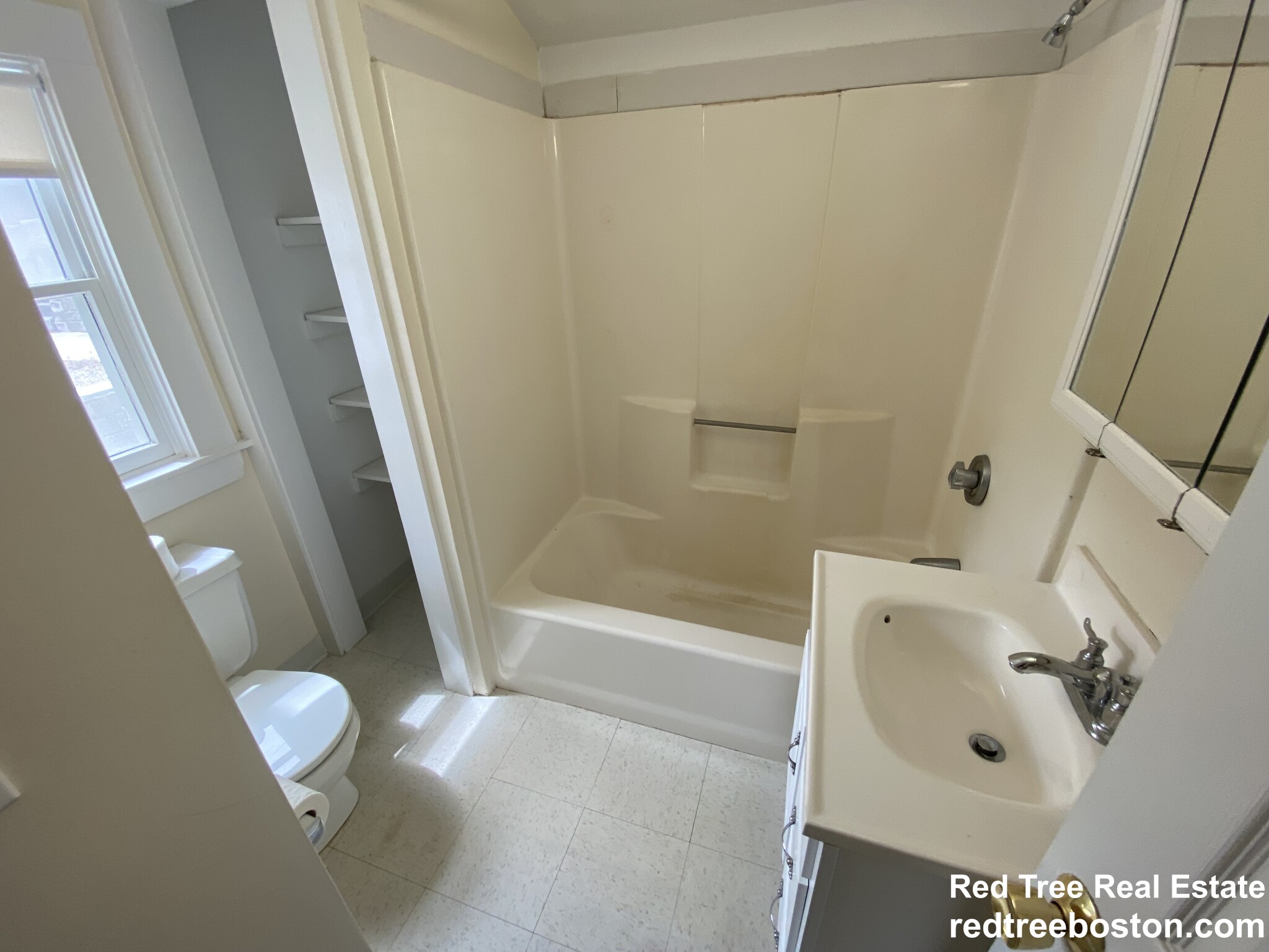 7 Rifle Ct, Watertown