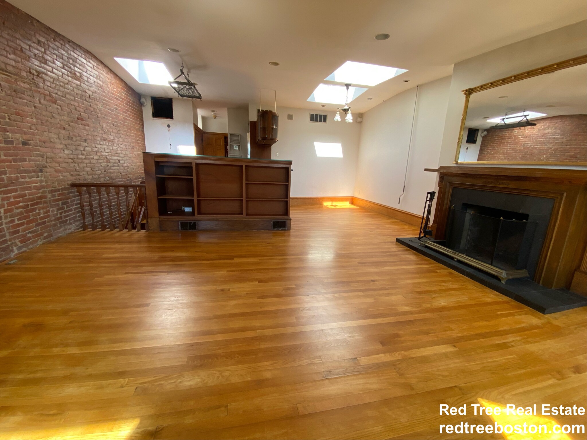 17 Holyoke St, South End