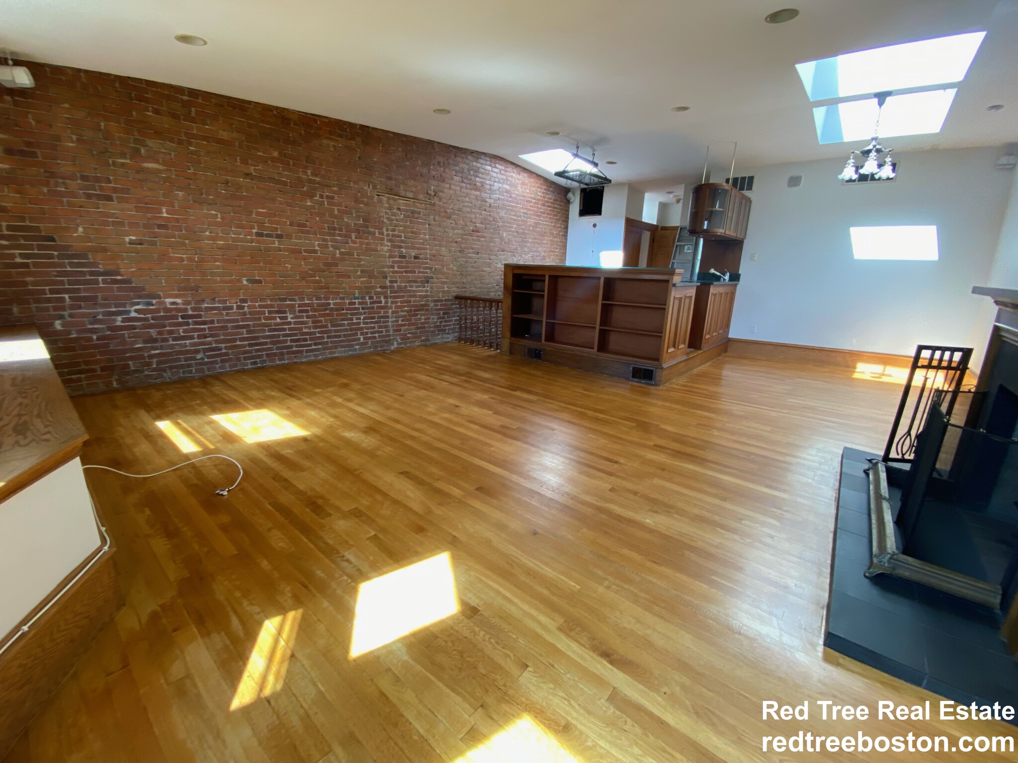 17 Holyoke St, South End