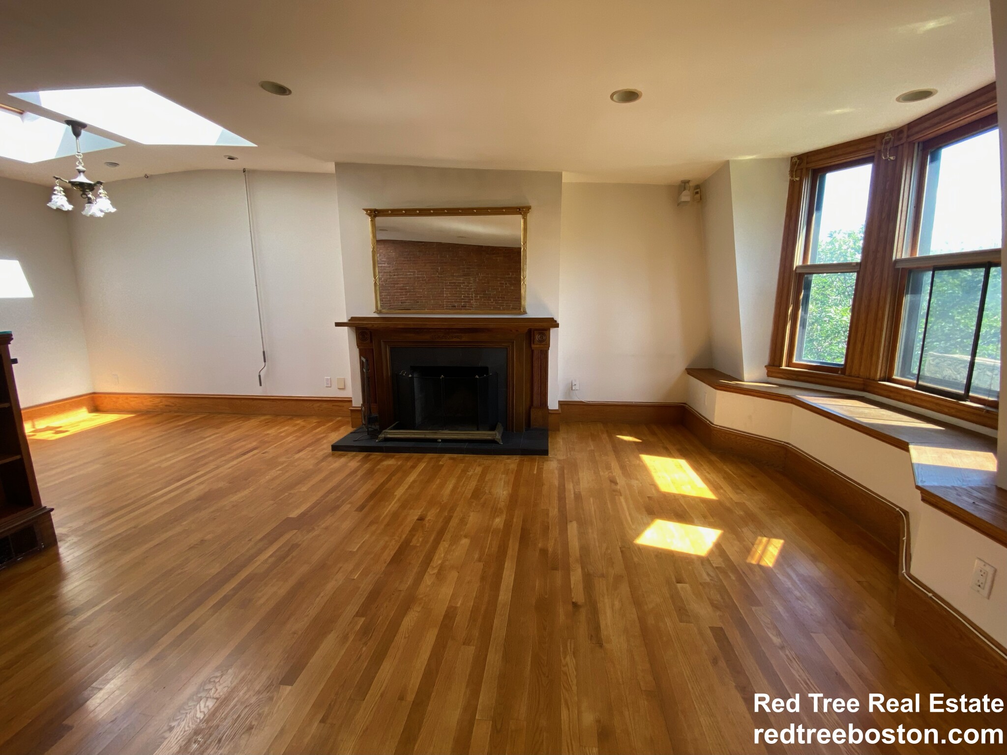 17 Holyoke St, South End