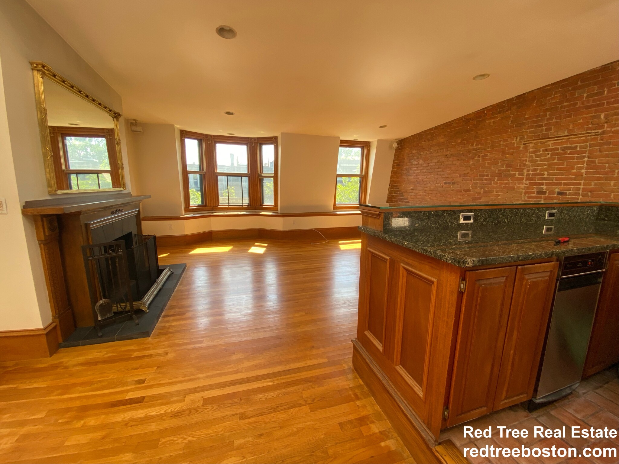 17 Holyoke St, South End