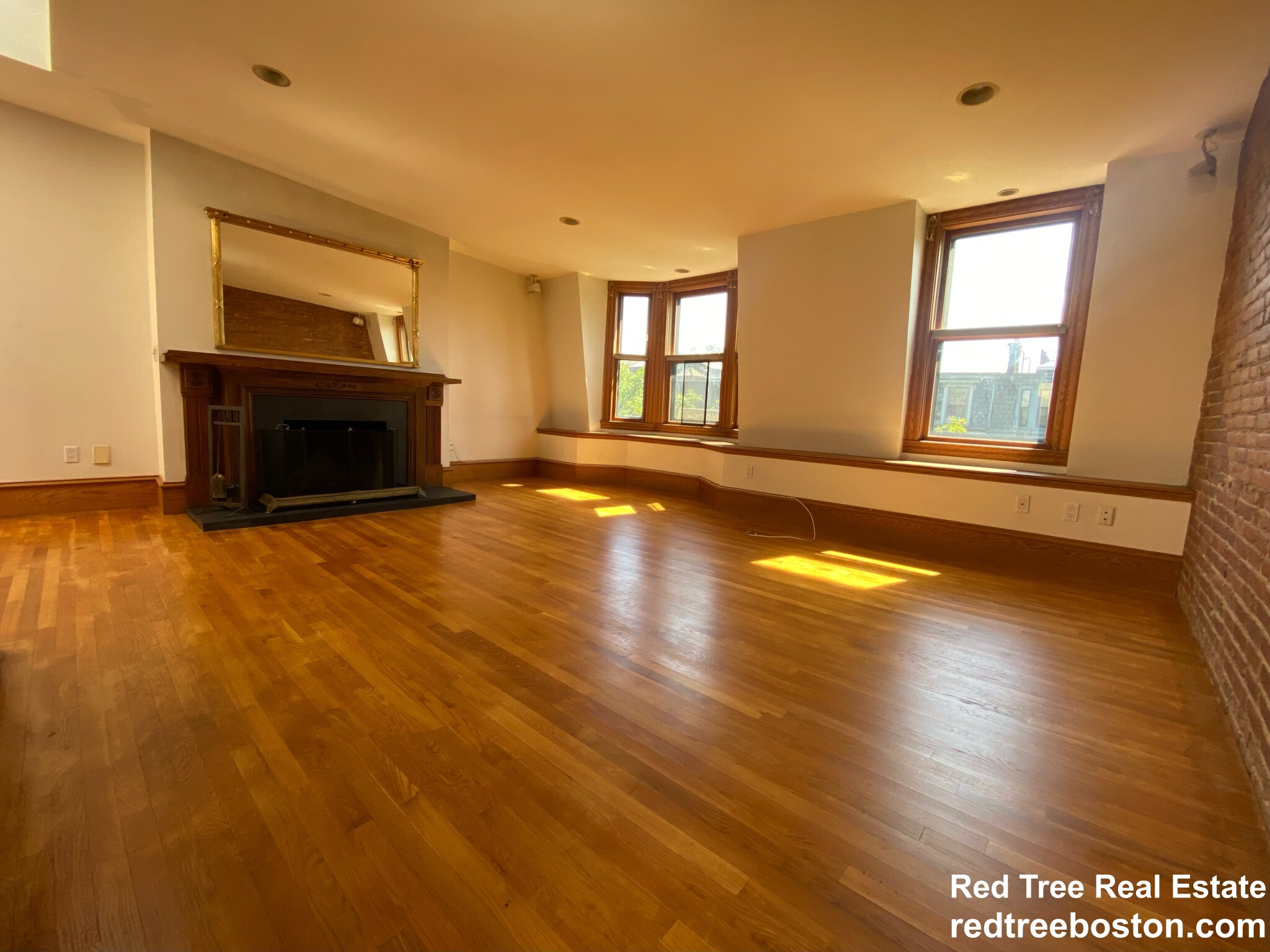 17 Holyoke St, South End