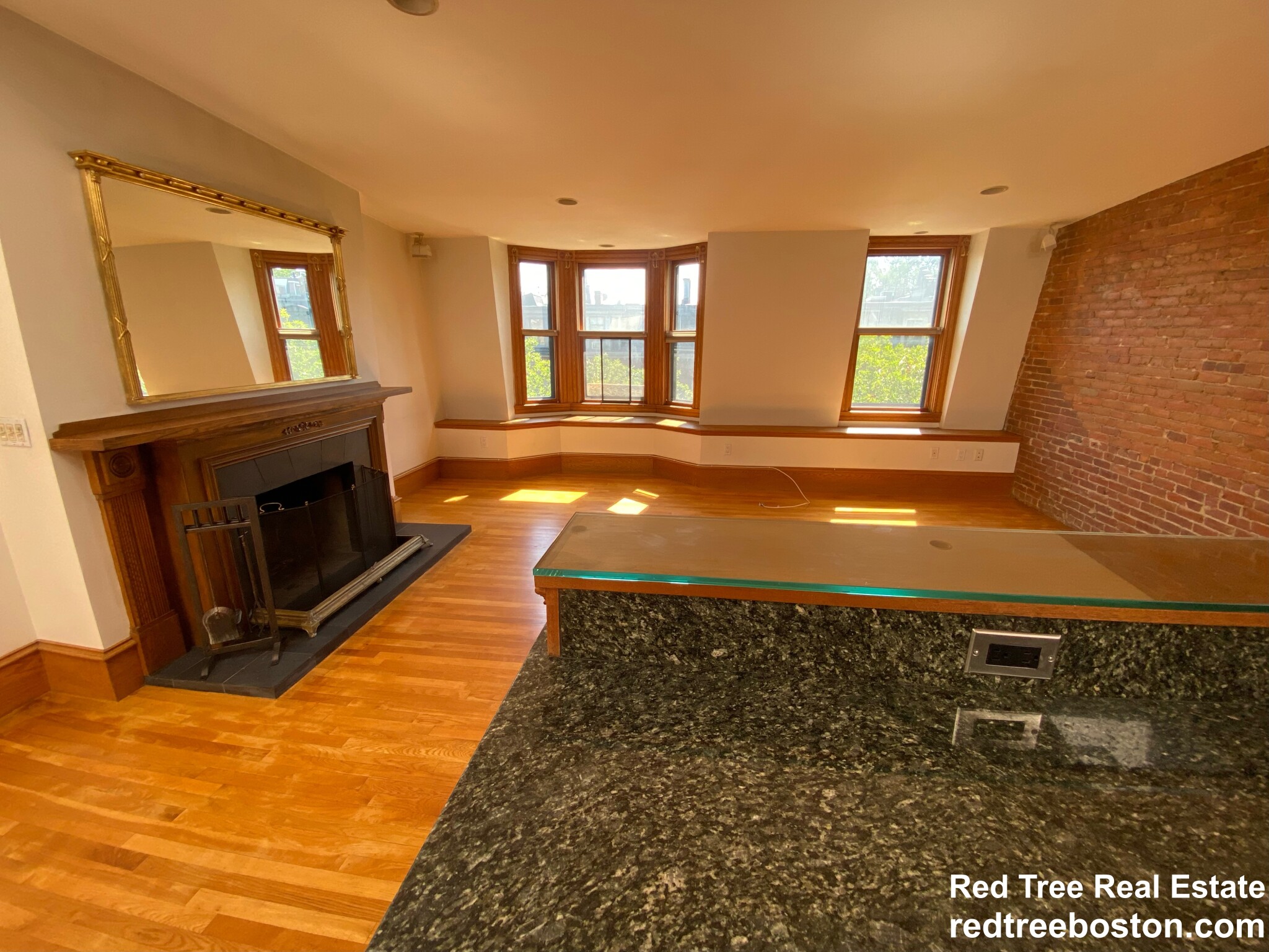 17 Holyoke St, South End