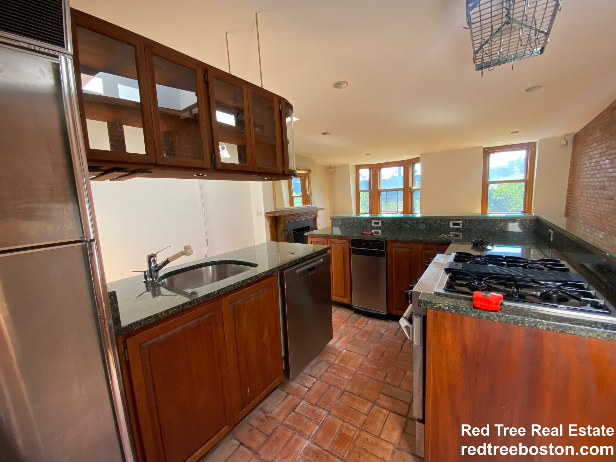 17 Holyoke St, South End