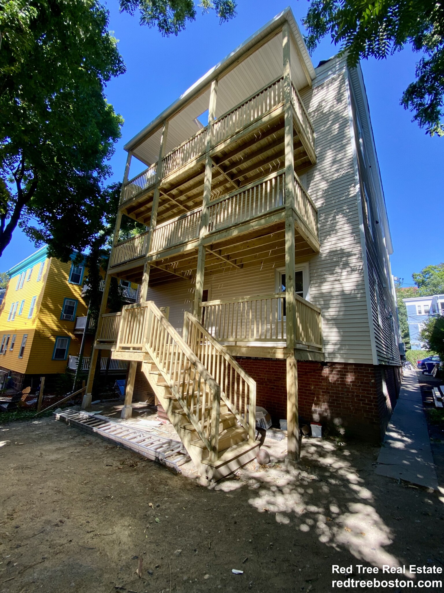 24 Saint Peter, Jamaica Plain