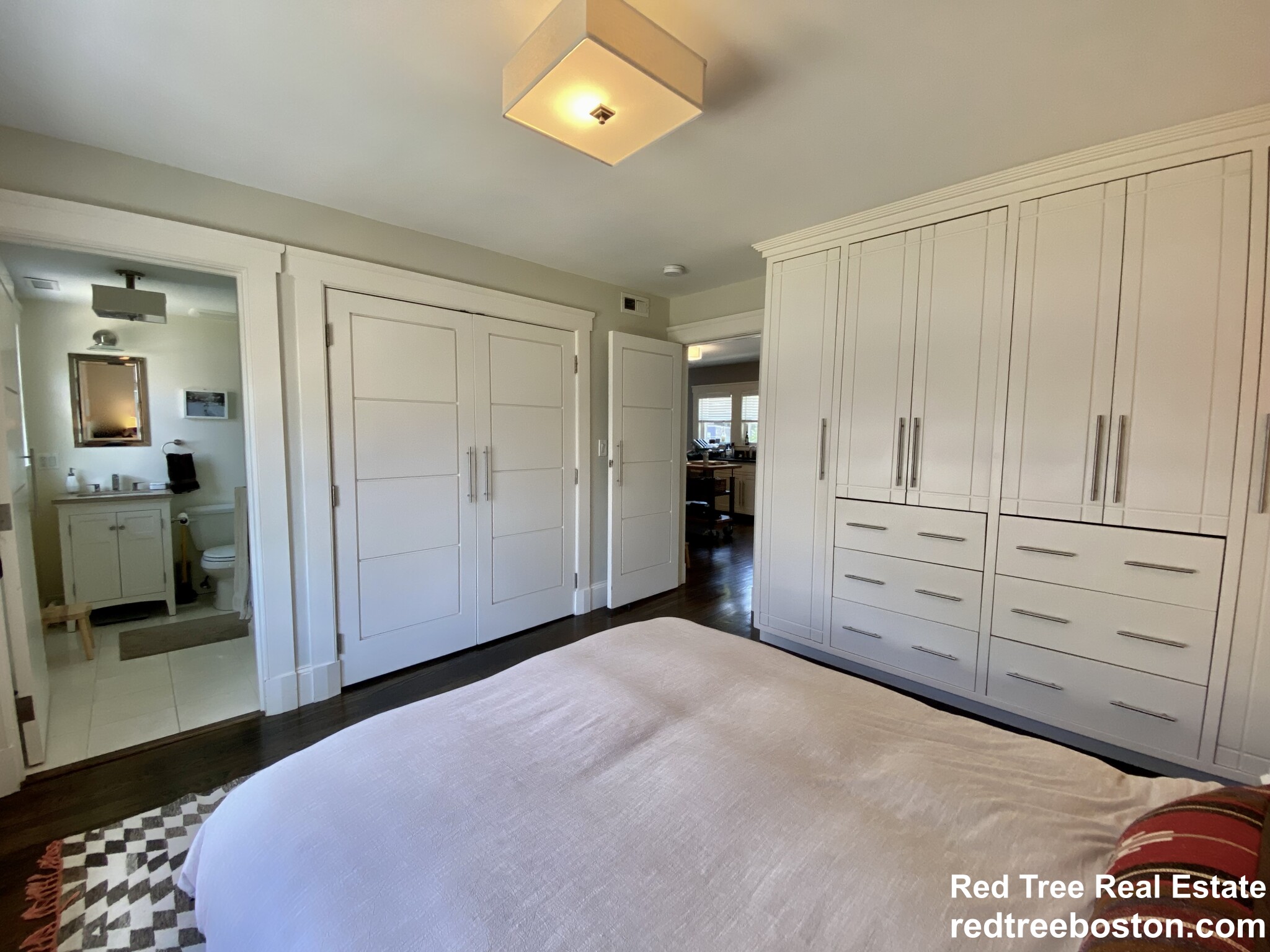 55 Eliot Crescent, Chestnut Hill