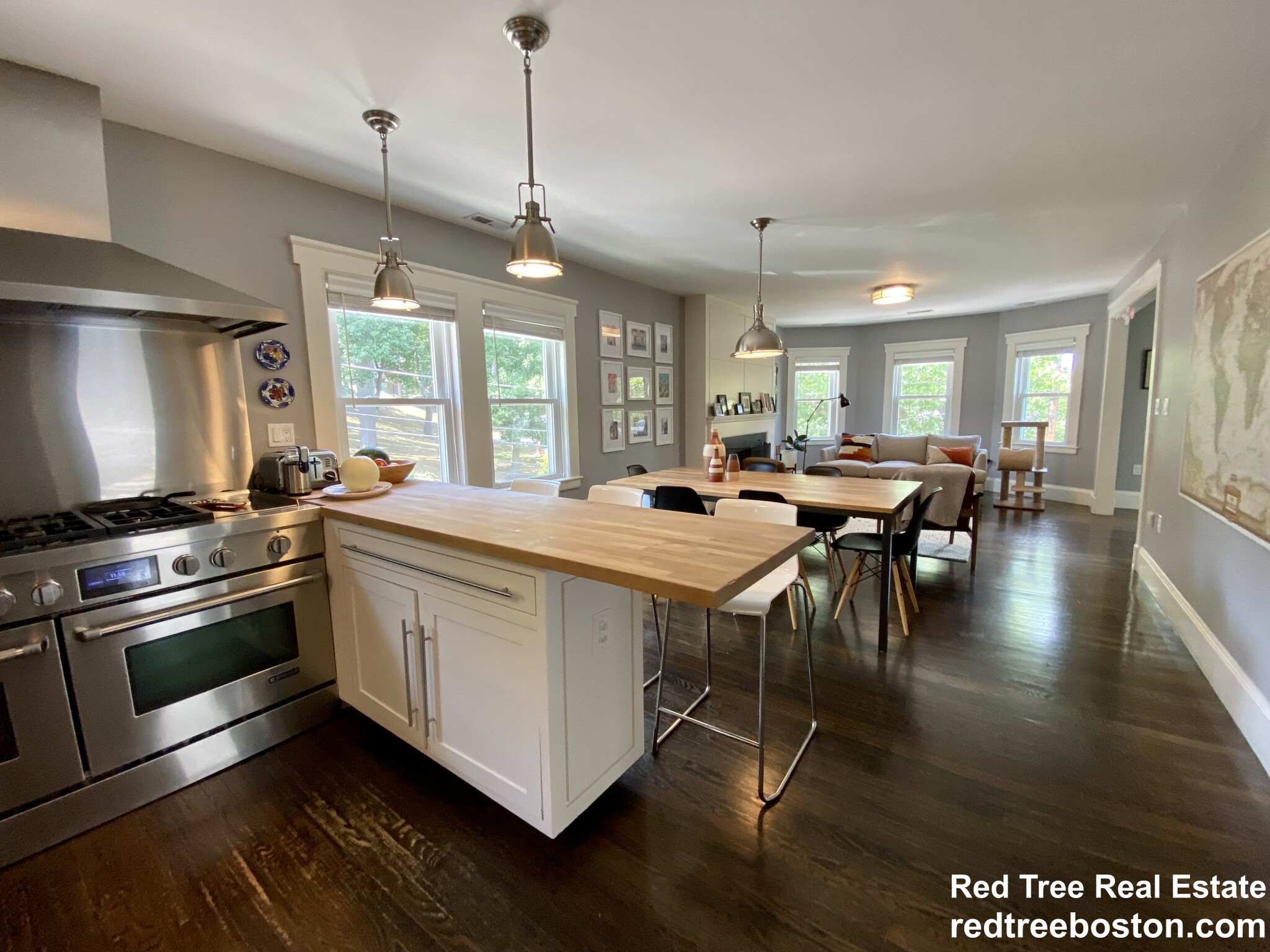 55 Eliot Crescent, Chestnut Hill