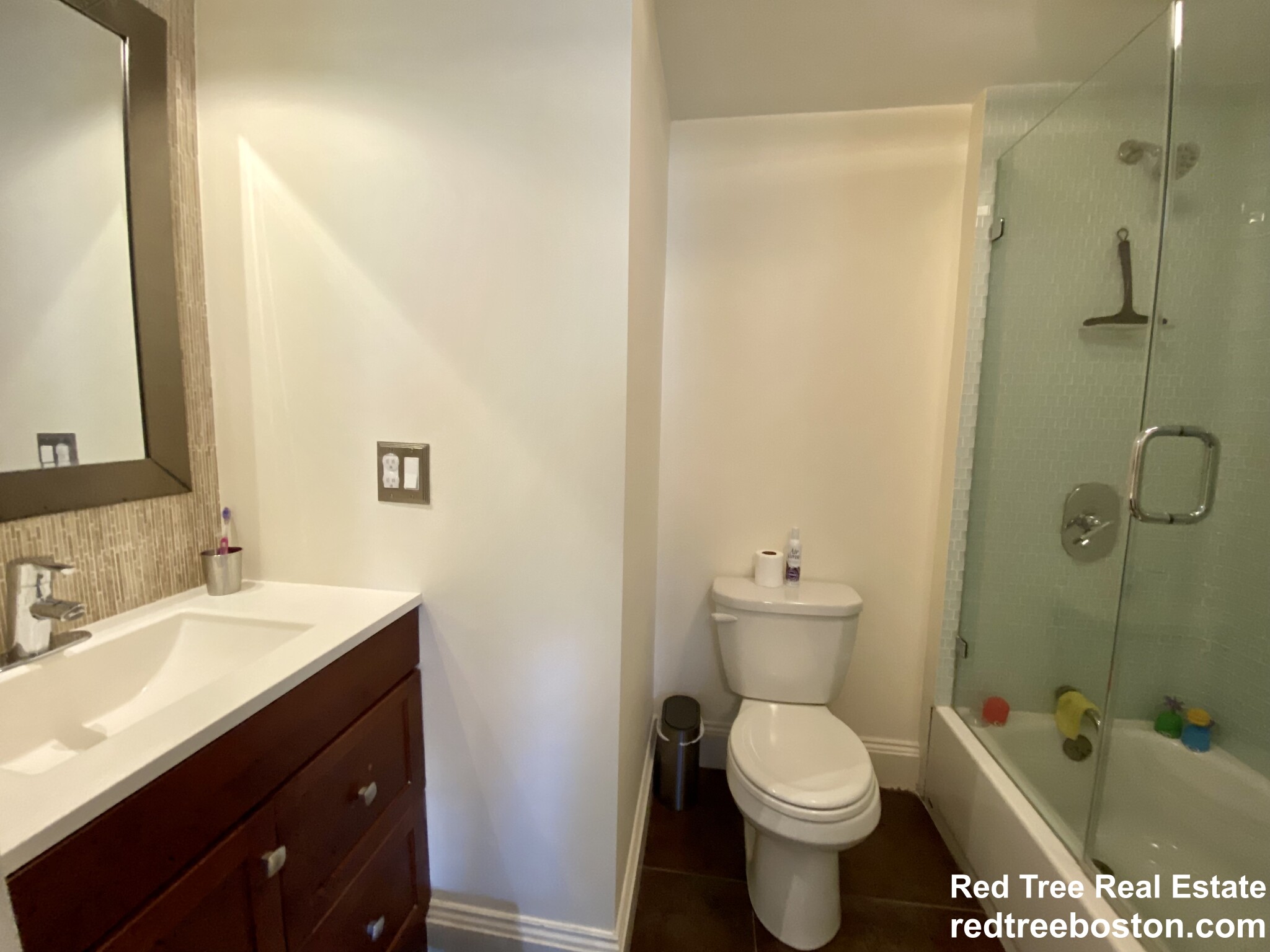 55 Eliot Crescent, Chestnut Hill