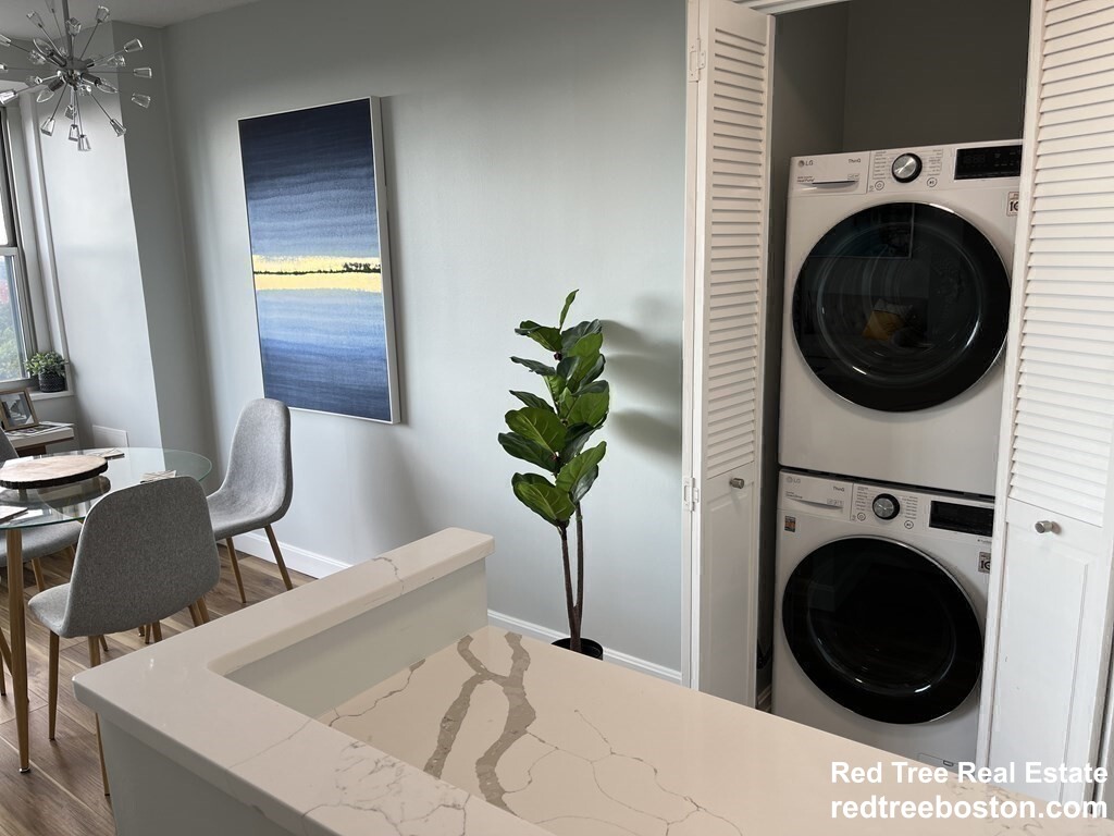 151 Tremont St, Downtown