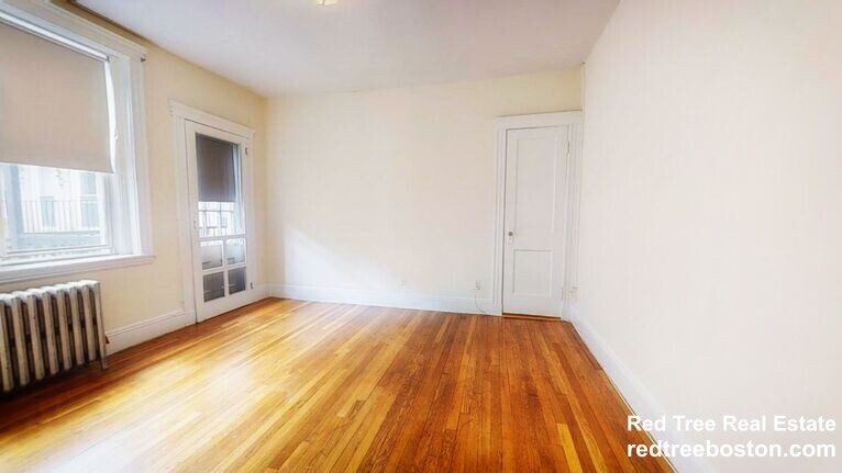 131 Washington St, Brighton