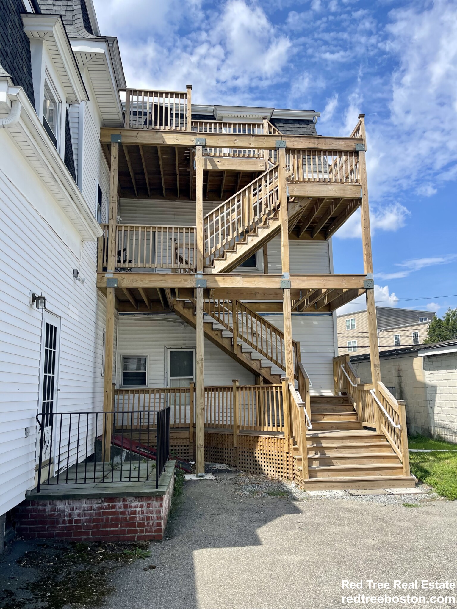 98 Franklin St, Quincy