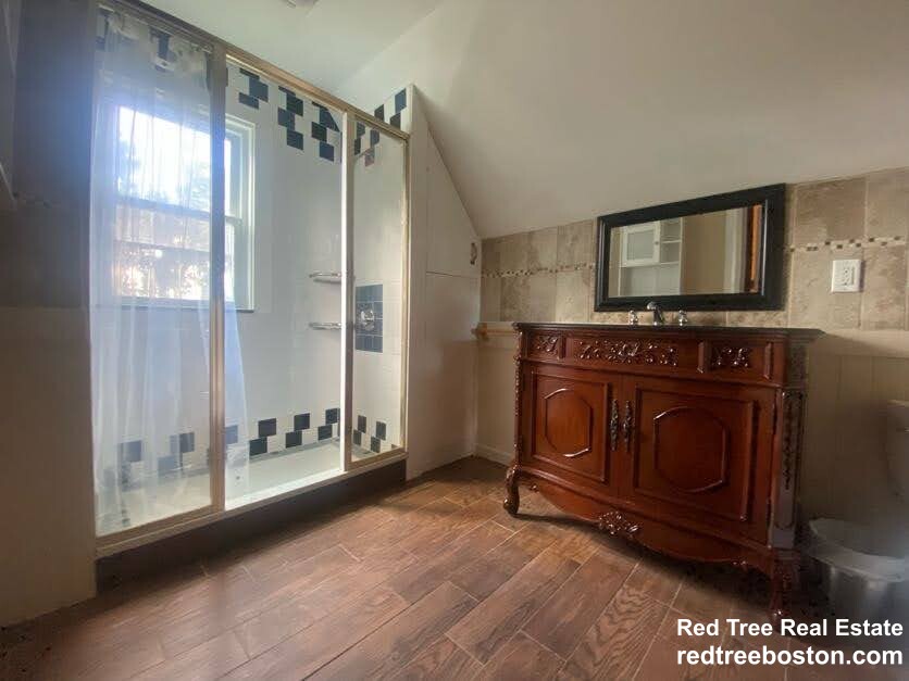 305 Central St, Newton