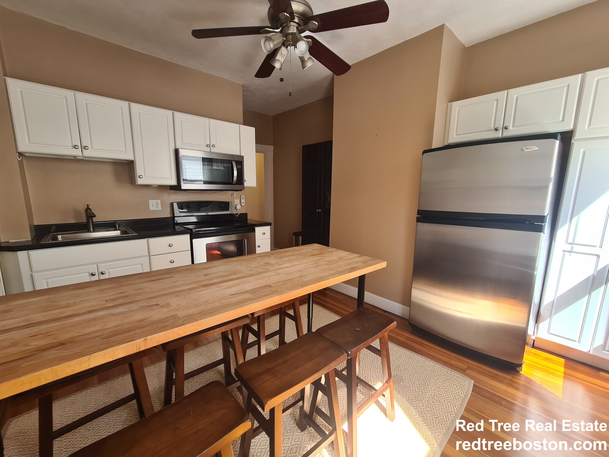 87 Roseclair St, Dorchester