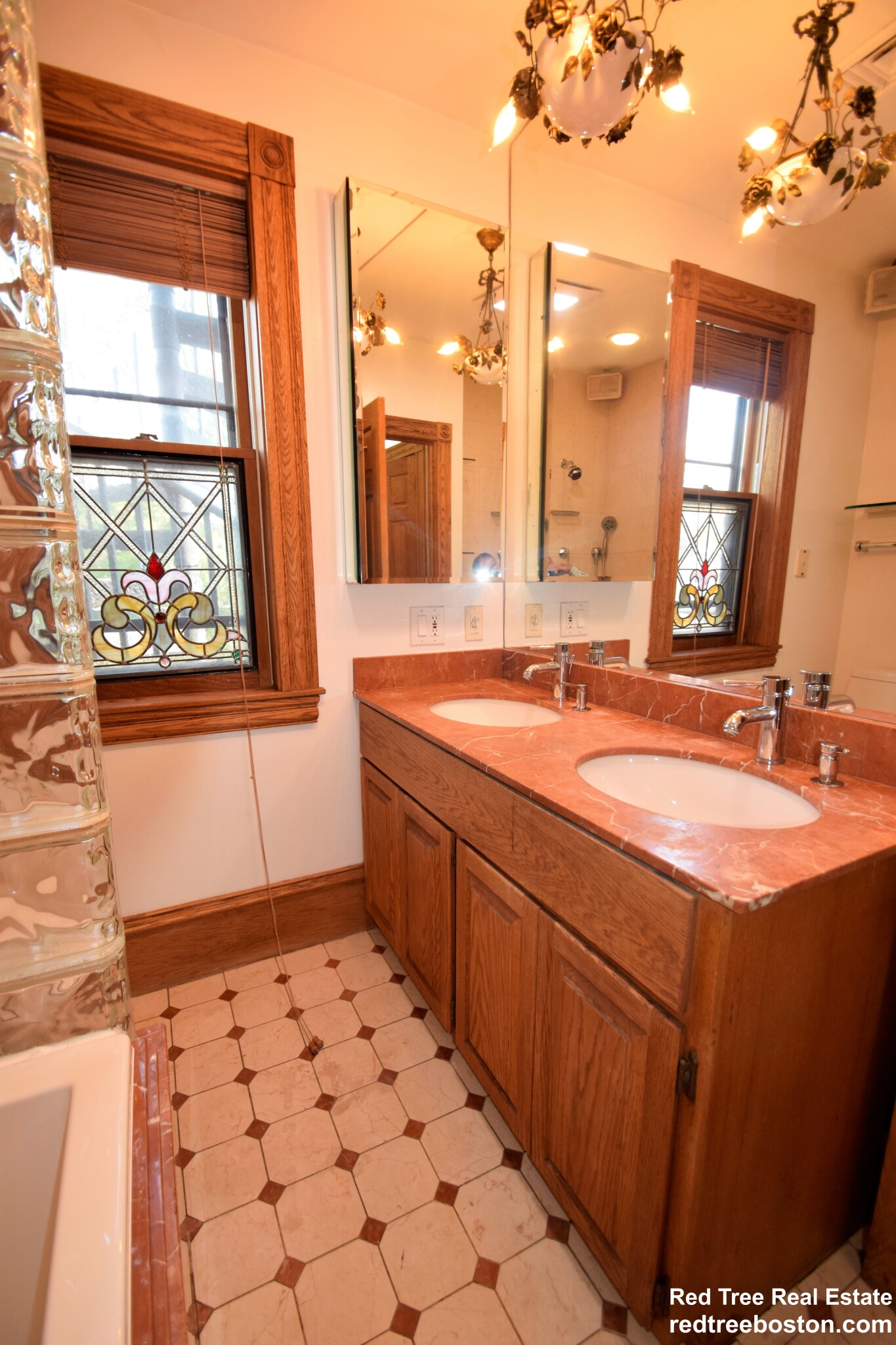 17 Holyoke St, South End